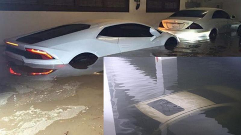 Tầng hầm ngập nước khiến nhiều xe bị hư hỏng nặng, gây thiệt hại cho cư dân.