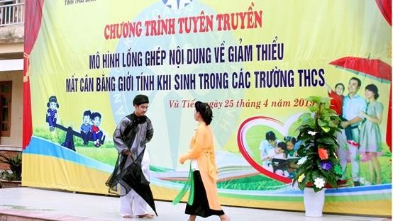 Việt Nam đẩy mạnh các giải pháp tuyên truyền, vận động để thay đổi tư tưởng “trọng nam, khinh nữ”. (Ảnh minh họa)