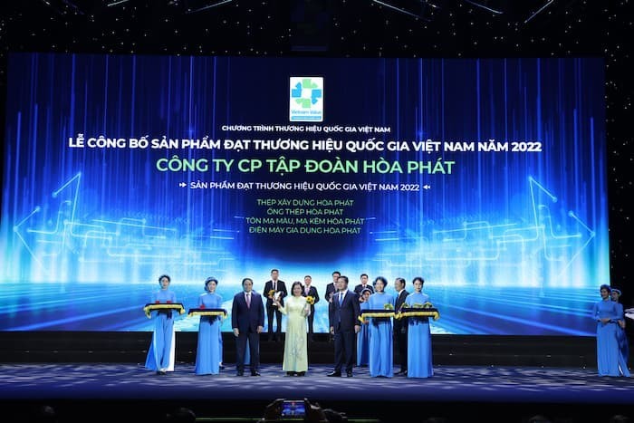 Tập đoàn Hòa Phát được vinh danh tại lễ công bố sản phẩm đạt Thương hiệu quốc gia năm 2022.