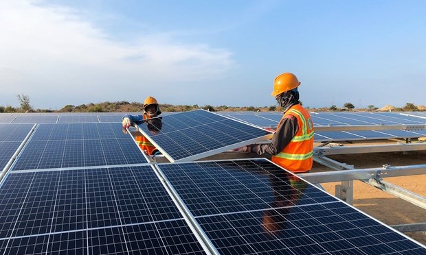 Nhiều nhà đầu tư điện mặt trời gặp khó vì thiếu cơ chế, chính sách. 