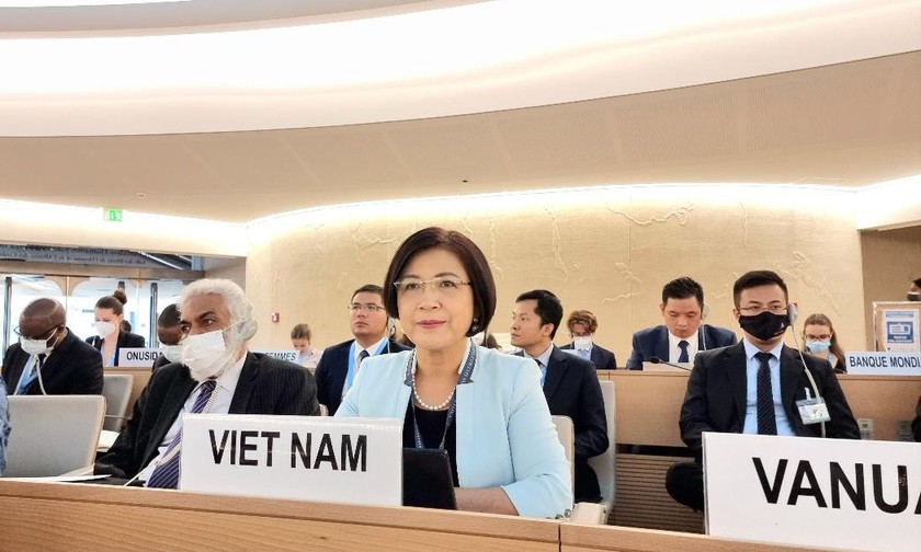 Đại sứ Lê Thị Tuyết Mai, Trưởng Phái đoàn đại diện thường trực Việt Nam tại Geneva phát biểu tại Khóa họp 51, Hội đồng nhân quyền (tháng 9/2022).