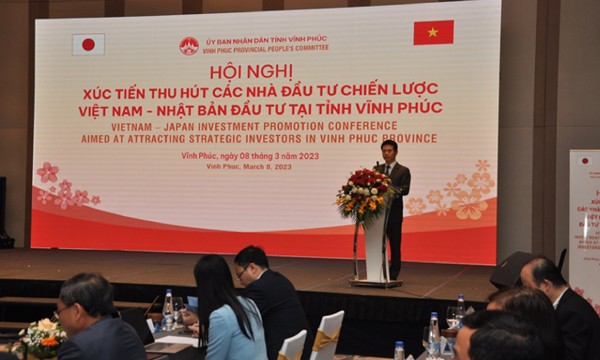 Phó Chủ tịch UBND tỉnh Vĩnh Phúc, ông Vũ Chí Giang phát biểu tại Hội nghị.