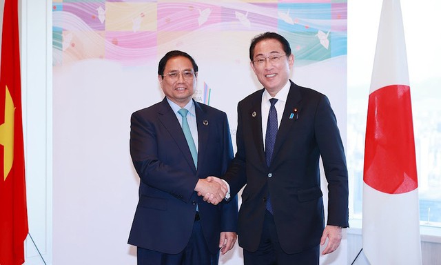 Thủ tướng Phạm Minh Chính và Thủ tướng Nhật Bản Kishida. (Ảnh VGP)