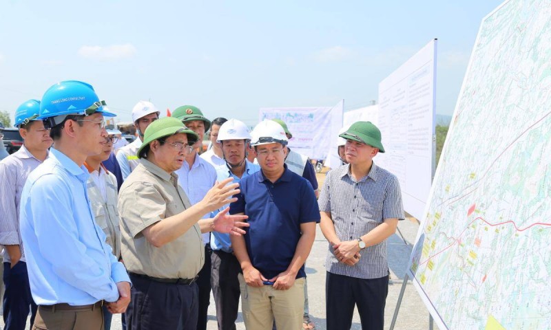 Thủ tướng Phạm Minh Chính thăm QL45 - Nghi Sơn vào đầu tháng 5/2023.