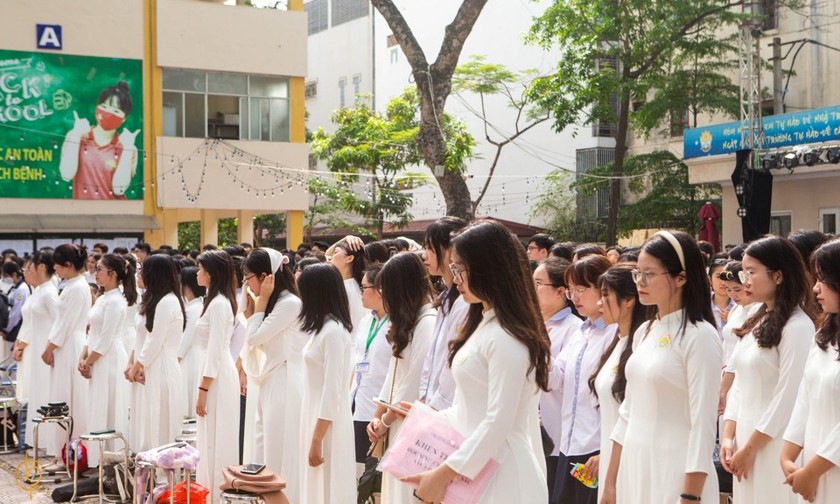 Lễ bế giảng xúc động tại Trường THPT Kim Liên, Hà Nội. (Ảnh FB THPT KL)