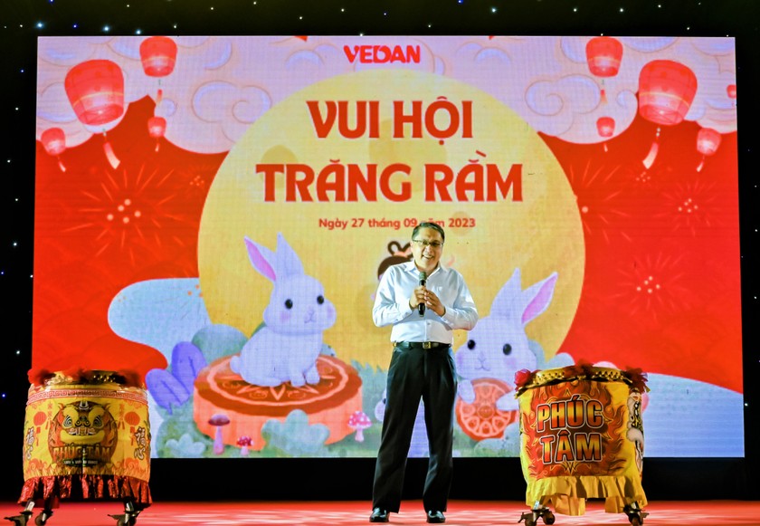 Tổng giám đốc Vedan Việt Nam - ông Ni Chih Hao chúc Tết Trung thu.