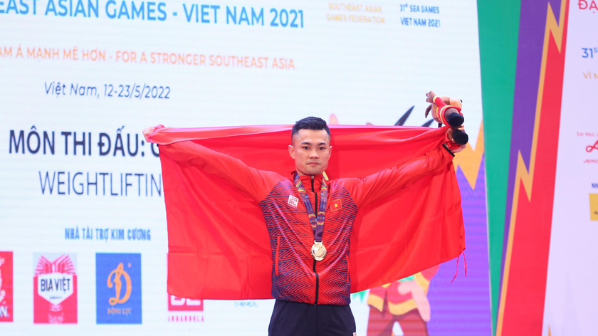Đô cử Lại Gia Thành giành HCV đầu tiên cho cử tạ Việt Nam