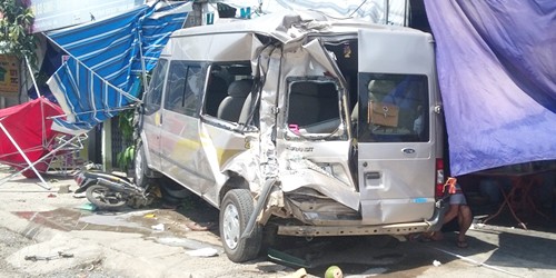 Xe “hổ vồ” gây tai nạn liên hoàn, hai người bị thương