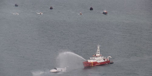 Cứu nạn thành công máy bay dân dụng rơi trên biển Nghệ An