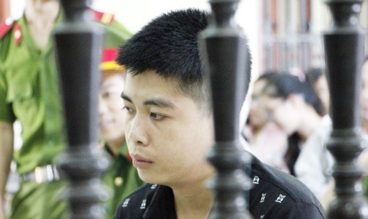 Vi Văn Thắng nhận bản án tử hình cho tội ác của mình trước vành móng ngựa