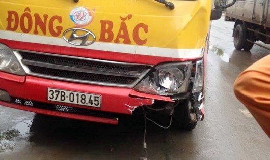 Xe bus gây tai nạn khiến một bí thư đảng ủy xã tử vong trên Quốc lộ 48