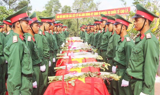 107 hài cốt liệt sĩ, quân tình nguyện hi sinh tại Lào được quy tập, tìm kiếm đưa về an táng tại Nghệ An