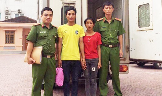 Hai vợ chồng Vi Văn Toán và Moong Thị Bún bị bắt tạm giam để phục vụ điều tra.