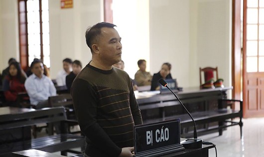 Bị cáo Nguyễn Đại Hiền nhận 15 năm tù giam vì lừa đảo chiếm đoạt 3,2 tỷ đồng tiền chạy việc.
