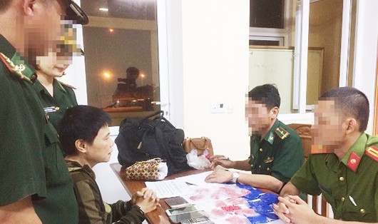 Nguyễn Thị Hà Vân bị bắt khi vừa qua cửa khẩu Cầu Treo (ảnh Công an Hà Tĩnh cung cấp)