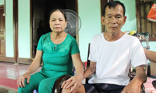 Hai vợ chồng ông Bình bà Hợp sau gần 27 năm đã được đoàn tụ