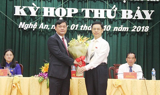 Ông Thái Thanh Quý được Thủ tướng Chính phủ phê chuẩn kết quả bầu cử làm Chủ tịch UBND tỉnh Nghệ An. 