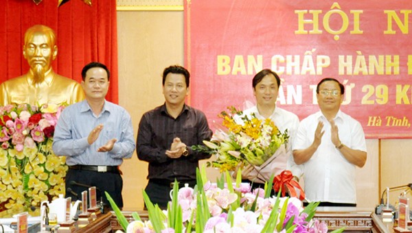 Ông Hoàng Trung Dũng được bầu giữ chức vụ Phó bí thư Thường trực Tỉnh ủy Hà Tĩnh.