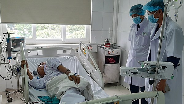 Bệnh nhân Trường đang điều trị tại Khoa Hồi sức chống độc