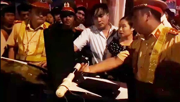 Chủ nhiệm Ủy ban Kiểm tra ở Hà Tĩnh gây tai nạn chết người khi hơi thở nặng mùi cồn
