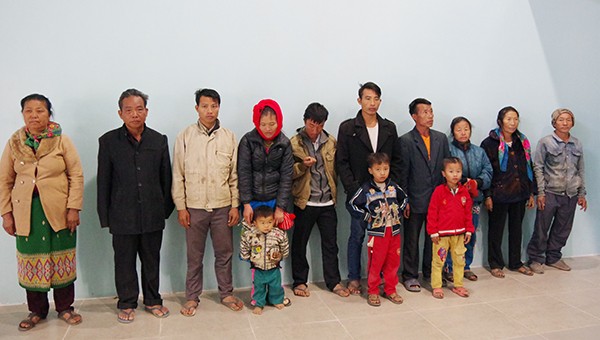 7 hộ dân 13 nhân khẩu cư trú bất hợp pháp tại tỉnh BoLyKhamXay (Lào) được bàn giao cho tỉnh Nghệ An