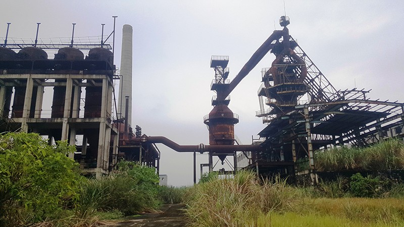 Nhà máy thép Vạn Lợi phá sản bỏ hoang nhiều năm tại khu kinh tế Vũng Áng Hà Tĩnh.