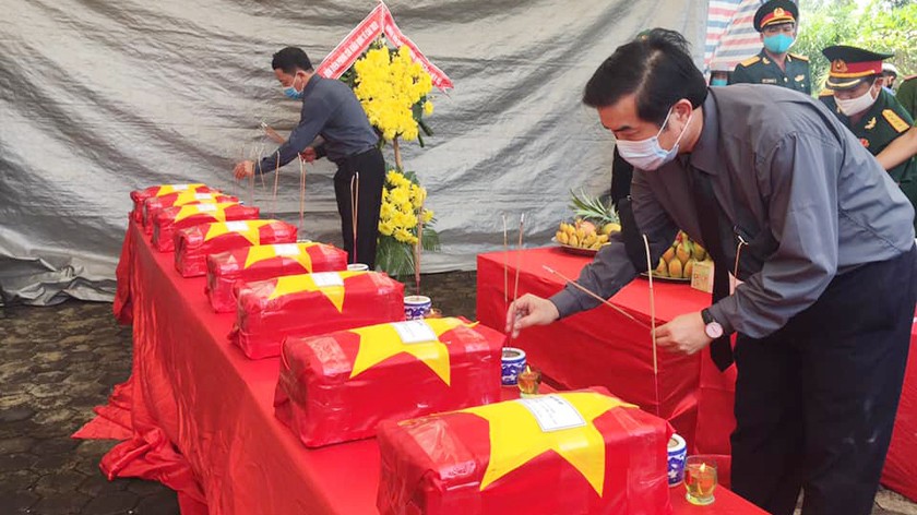 9 hài cốt liệt sỹ, quân tình nguyện được truy điệu và an táng tại Nghĩa trang Quốc gia Nầm
