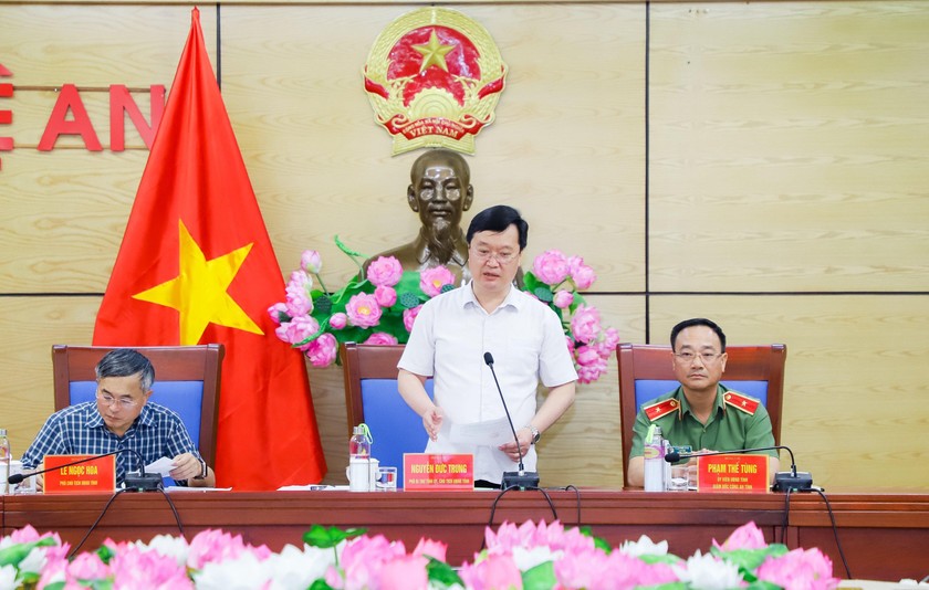 ông Nguyễn Đức Trung - Chủ tịch UBND tỉnh, Tổ trưởng Tổ công tác tỉnh tại hội nghị