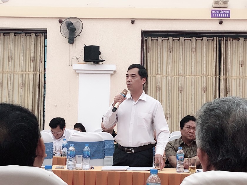 Ông Nguyễn Văn Khoa, Phó giám đốc Sở GD&ĐT Nghệ An trả lời tại họp báo.