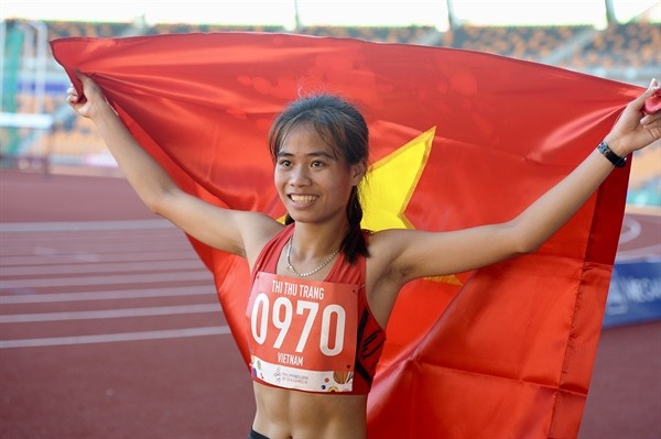 Phạm Thị Thu Trang giành tấm HCV nội dung 10.000m đi bộ nữ, với thành tích 52 phút 59,45 giây