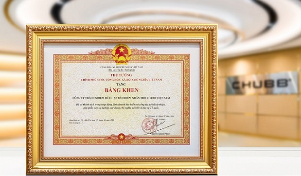 Thủ tướng Chính phủ Việt Nam trao tặng bằng khen cho Chubb Life Việt Nam