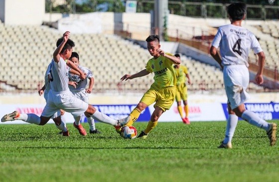 Trận mở màn là cuộc tranh tài giữa đương kim vô địch U13 Sông Lam Nghệ An và U13 Hoàng Anh Gia Lai.