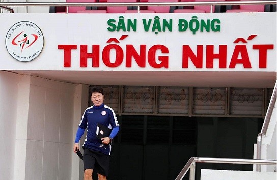 HLV Chung đã chính thức rời sân Thống Nhất