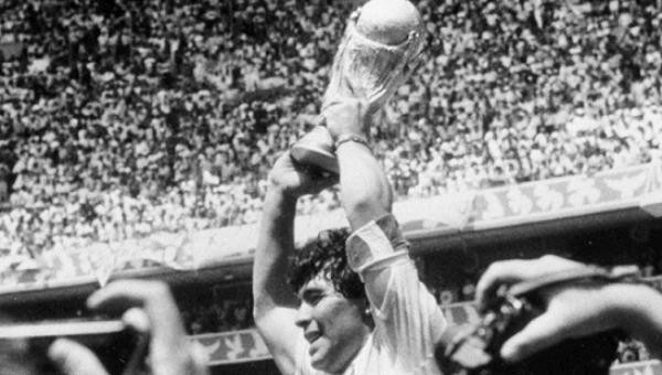 Lịch sử bóng đã thế giới sẽ luôn nhắc nhiều về anh Maradona.