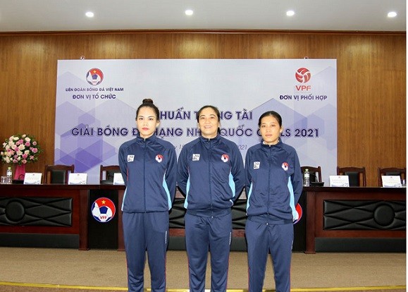 3 nữ trọng tài tham dự lớp tập huấn