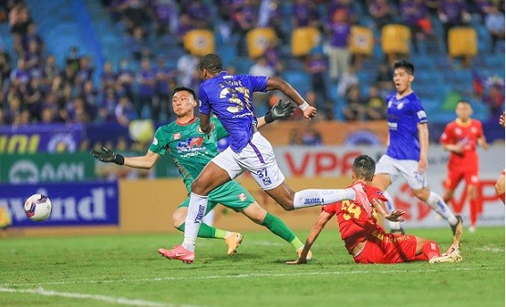 Bruno tỏa sáng, CLB bóng đá Hà Nội có chiến thắng thứ 2 liên tiếp.