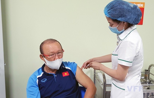 HLV Park Hang-seo và các cộng sự trong BHL đã hoàn thành tiêm vắc xin phòng COVID-19 vào ngày 5/4 vừa qua.

