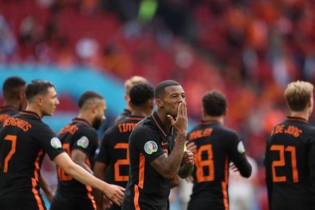 Lối chơi của Hà Lan cho thấy họ không có đối thủ ở vòng bảng