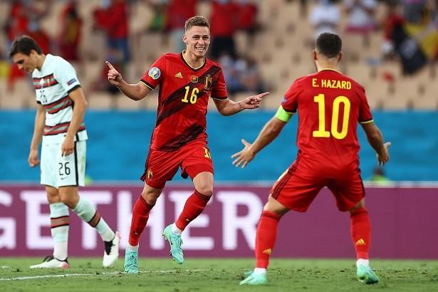 Thorgan Hazard đã có 1 siêu phẩm vào lưới Bồ Đào Nha đưa đội Bỉ vào Tứ kết