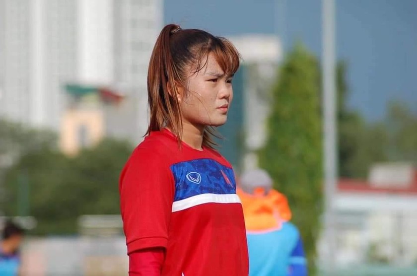 Cầu thủ Trần Thị Hạnh phải chia tay sự nghiệp vì mắc bệnh hiểm nghèo.