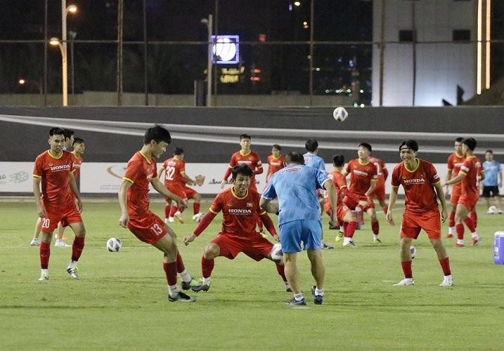 ĐT Việt Nam tập luyện trở lại để chuẩn bị cho trận đấu gặp ĐT Trung Quốc và ĐT Oman 