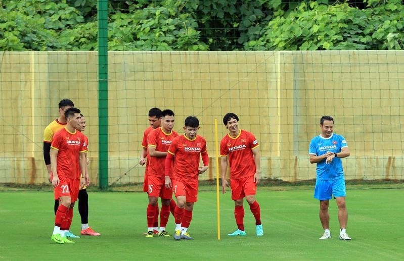 ĐT Việt Nam trở lại sân tập, hướng tới trận đấu với ĐT Trung Quốc và ĐT Oman 