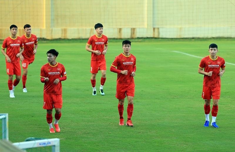 Đội tuyển có sự góp mặt của cầu thủ trẻ Liễu Quang Vinh, được HLV Park Hang-seo điều chuyển từ ĐT U22 Việt Nam lên