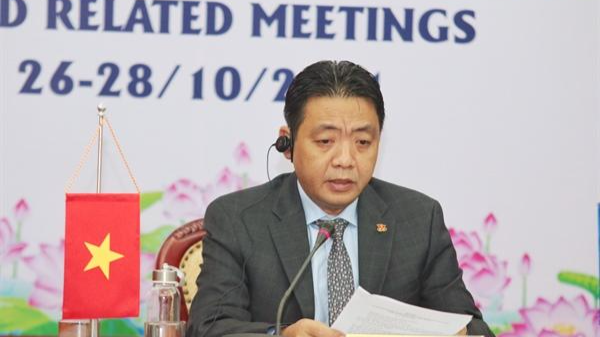  Thứ trưởng Bộ VHTTDL Hoàng Đạo Cương chủ trì đầu cầu của Việt Nam