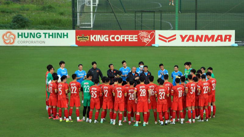 ĐT Việt Nam hứng khởi tập luyện trong ngày HLV trưởng Park Hang-seo trở lại.