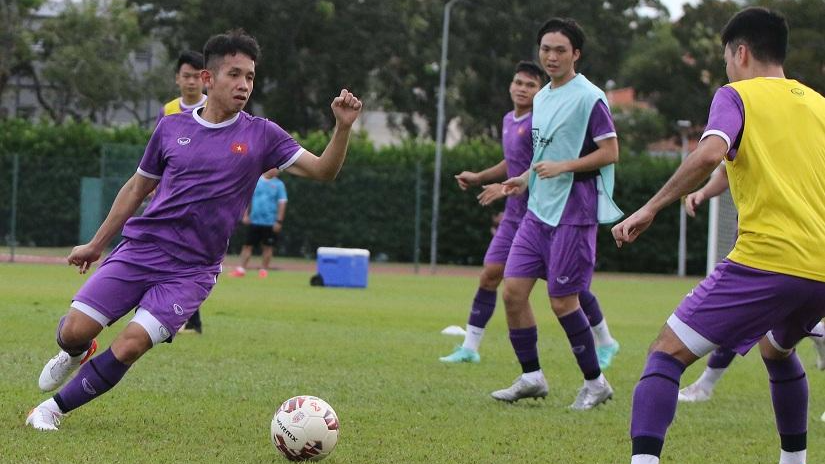 ĐT Việt Nam luyện bài đối kháng, rà soát đội hình chuẩn bị cho trận ra quân tại AFF Suzuki Cup 2020 