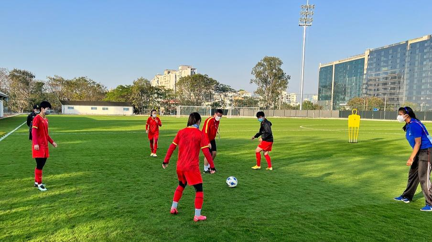 Nhóm cầu thủ tại Ấn Độ tích cực tập luyện chuẩn bị cho trận đấu với Hàn Quốc.