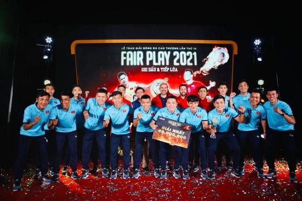Đội tuyển Futsal Việt Nam nhận giải Nhất Fair Play 2021 