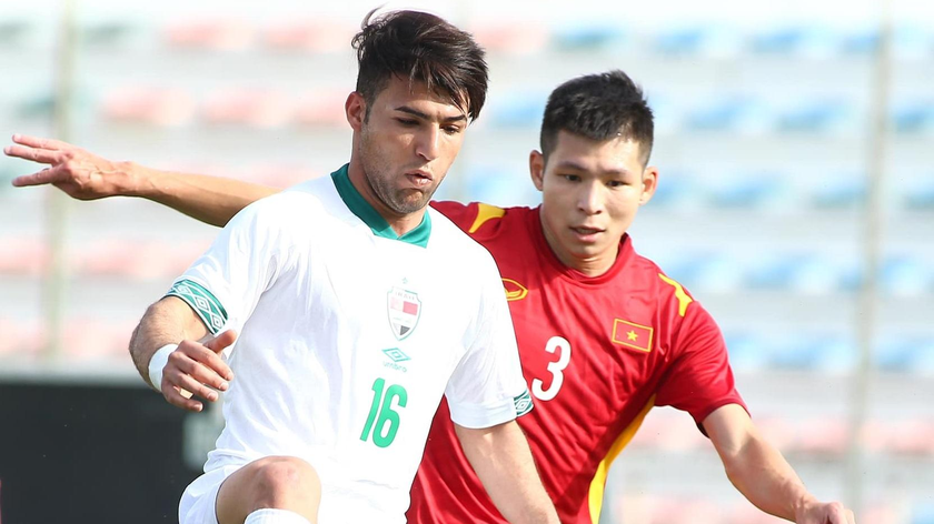 Liễu Quang Vinh trong trận đấu với U23 Iraq tại giải U23 quốc tế Dubai Cup 2022. 