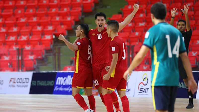 ĐT futsal Việt Nam chính thức giành vé vào bán kết giải Đông Nam Á 2022 với 7 điểm sau vòng bảng. 